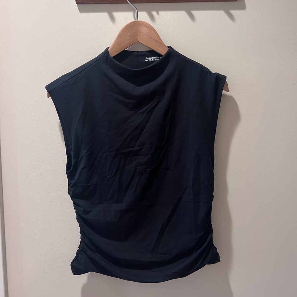 Abercrombie & Fitch Paloma Mockneck Top